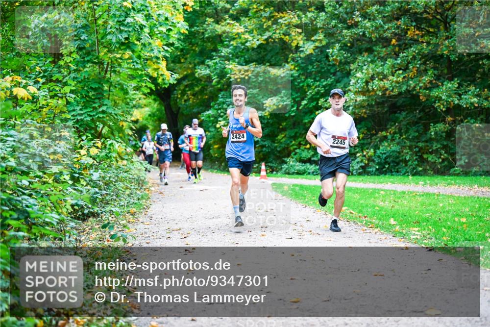 12.10.2025 - Bramfelder Halbmarathon 2025 Dr. Thomas Lammeyer http://msf.ph/oto/9347301 12.10.2025 10:23:18 Laufen 2424, 2245 meine-sportfotos.de