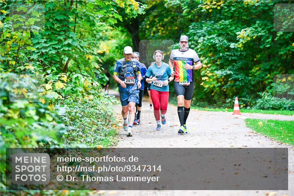 12.10.2025 - Bramfelder Halbmarathon 2025 Dr. Thomas Lammeyer http://msf.ph/oto/9347314 12.10.2025 10:23:21 Laufen 2879, 2611, 473 meine-sportfotos.de