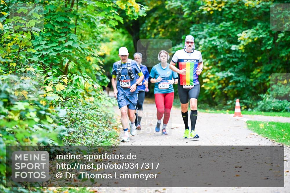 12.10.2025 - Bramfelder Halbmarathon 2025 Dr. Thomas Lammeyer http://msf.ph/oto/9347317 12.10.2025 10:23:21 Laufen 2879, 2611 meine-sportfotos.de