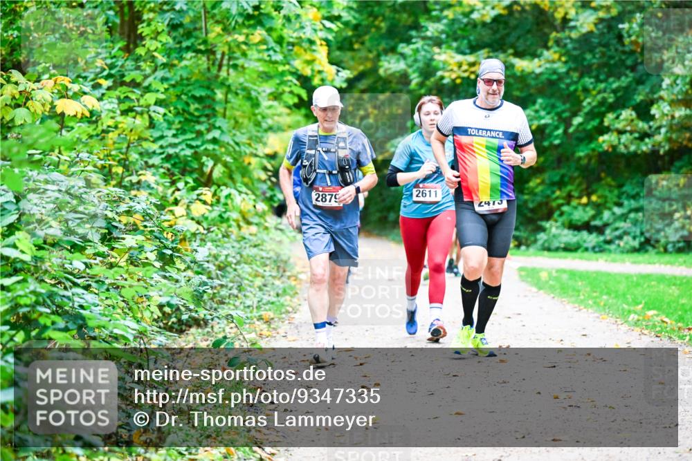 12.10.2025 - Bramfelder Halbmarathon 2025 Dr. Thomas Lammeyer http://msf.ph/oto/9347335 12.10.2025 10:23:24 Laufen 2879, 2611, 2473 meine-sportfotos.de