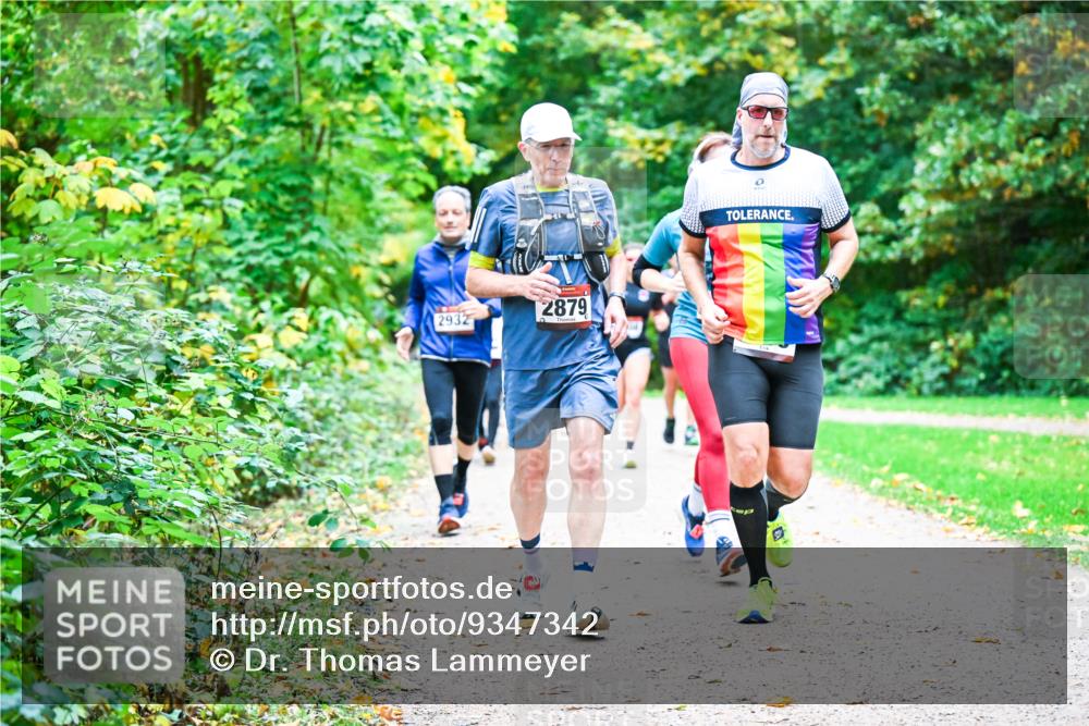 12.10.2025 - Bramfelder Halbmarathon 2025 Dr. Thomas Lammeyer http://msf.ph/oto/9347342 12.10.2025 10:23:25 Laufen 2932, 2879 meine-sportfotos.de