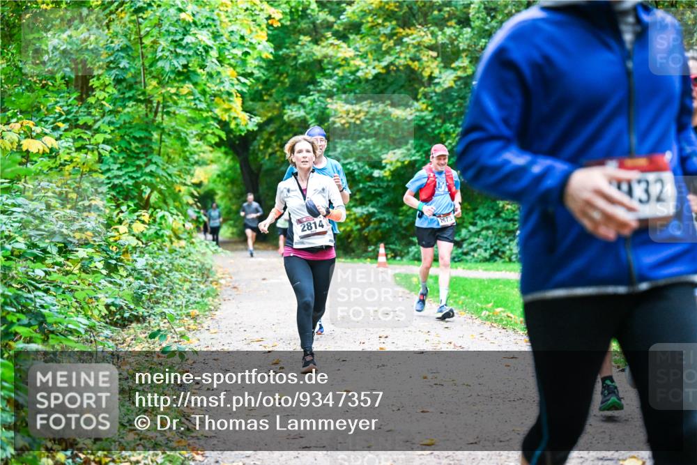 12.10.2025 - Bramfelder Halbmarathon 2025 Dr. Thomas Lammeyer http://msf.ph/oto/9347357 12.10.2025 10:23:28 Laufen 2814, 2673, 432 meine-sportfotos.de