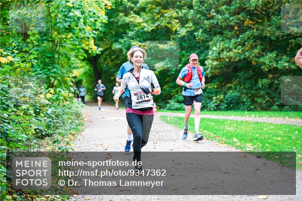 12.10.2025 - Bramfelder Halbmarathon 2025 Dr. Thomas Lammeyer http://msf.ph/oto/9347362 12.10.2025 10:23:29 Laufen 2814, 2573 meine-sportfotos.de