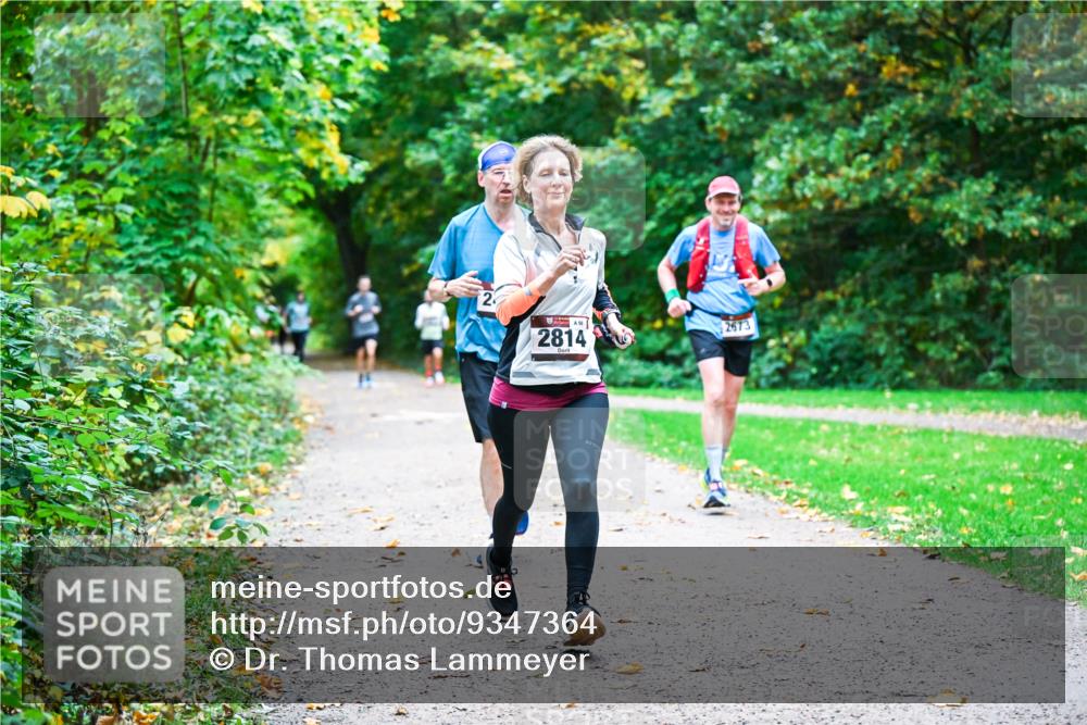 12.10.2025 - Bramfelder Halbmarathon 2025 Dr. Thomas Lammeyer http://msf.ph/oto/9347364 12.10.2025 10:23:29 Laufen 56, 2814, 2673 meine-sportfotos.de