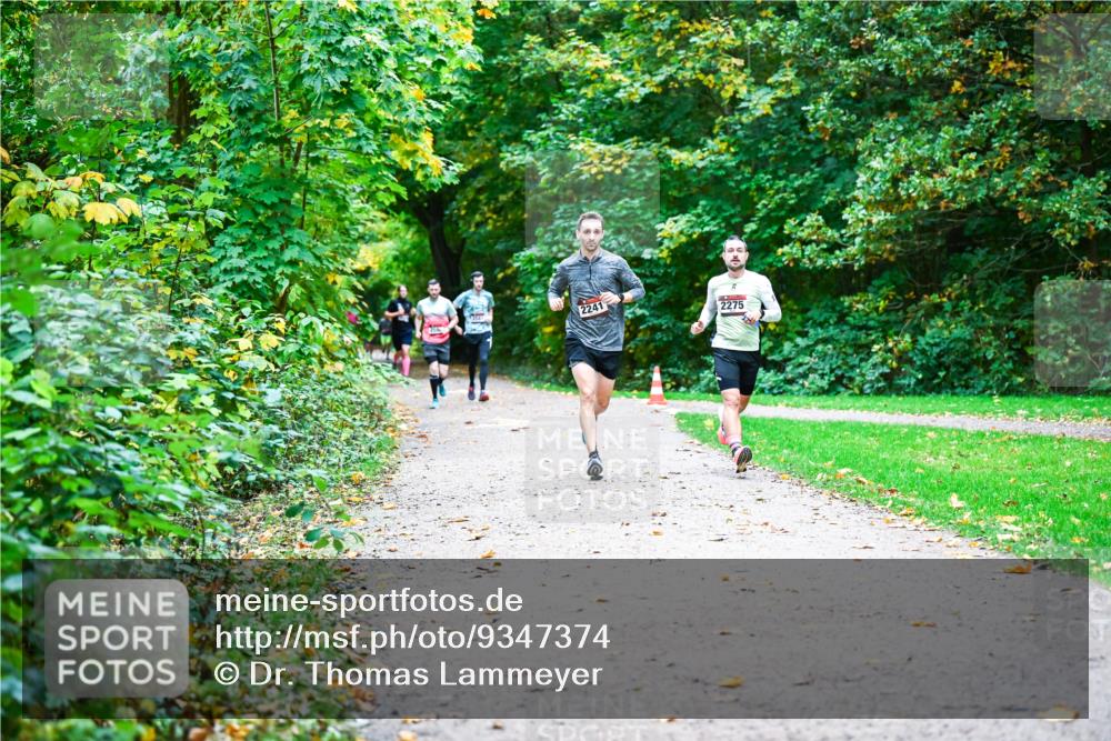12.10.2025 - Bramfelder Halbmarathon 2025 Dr. Thomas Lammeyer http://msf.ph/oto/9347374 12.10.2025 10:23:35 Laufen 2241, 2275 meine-sportfotos.de