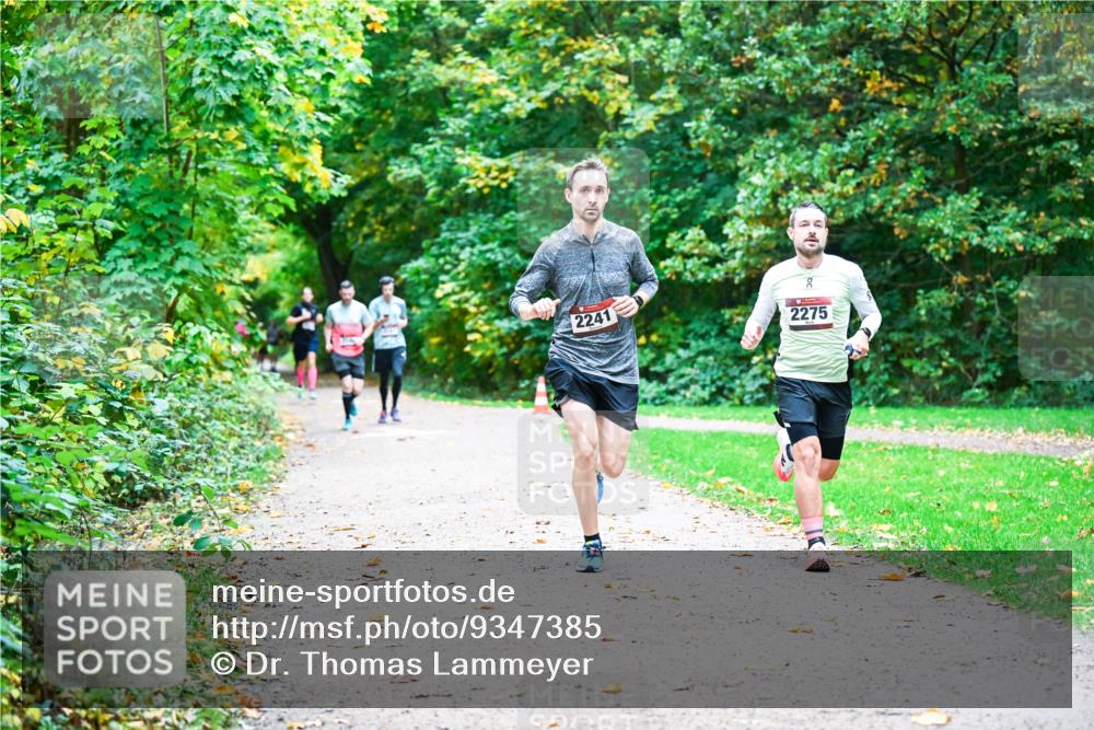 12.10.2025 - Bramfelder Halbmarathon 2025 Dr. Thomas Lammeyer http://msf.ph/oto/9347385 12.10.2025 10:23:36 Laufen 2241, 2275 meine-sportfotos.de