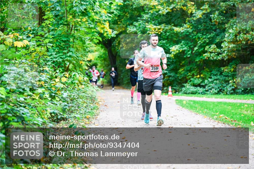 12.10.2025 - Bramfelder Halbmarathon 2025 Dr. Thomas Lammeyer http://msf.ph/oto/9347404 12.10.2025 10:23:41 Laufen 2586 meine-sportfotos.de