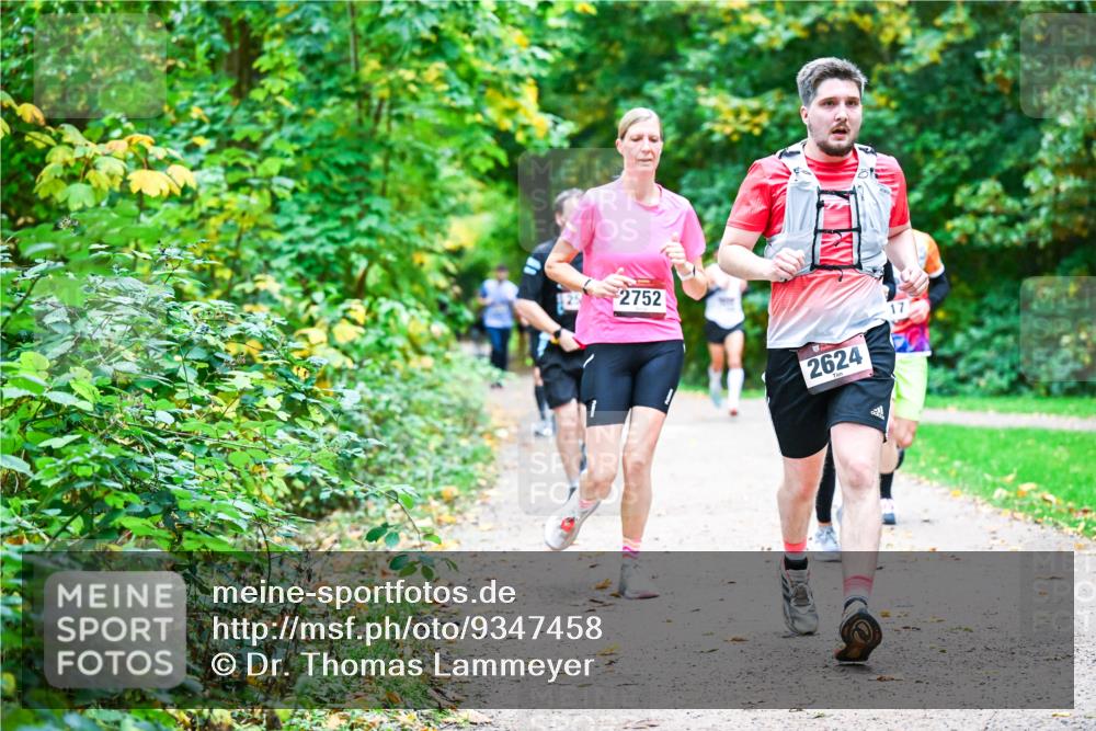 12.10.2025 - Bramfelder Halbmarathon 2025 Dr. Thomas Lammeyer http://msf.ph/oto/9347458 12.10.2025 10:23:52 Laufen 2752, 2624, 17 meine-sportfotos.de
