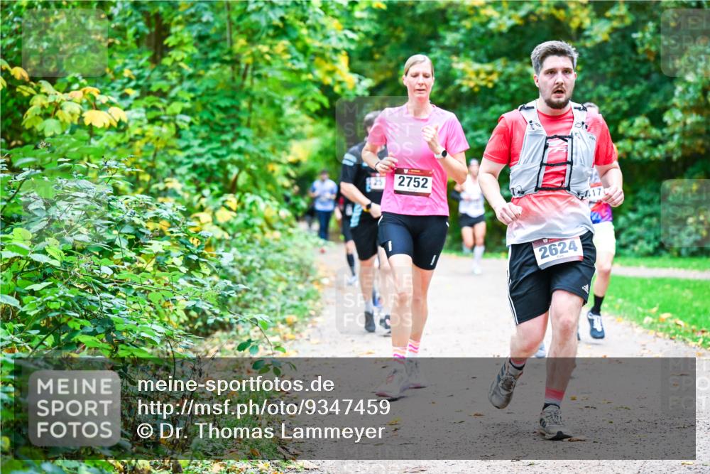 12.10.2025 - Bramfelder Halbmarathon 2025 Dr. Thomas Lammeyer http://msf.ph/oto/9347459 12.10.2025 10:23:52 Laufen 2752, 2624, 17 meine-sportfotos.de