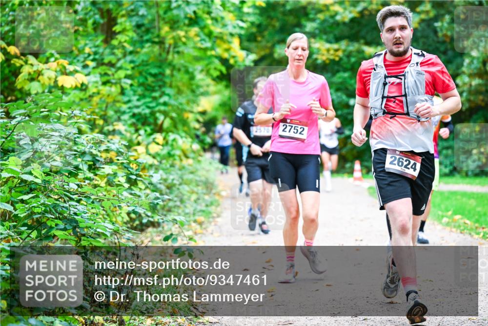 12.10.2025 - Bramfelder Halbmarathon 2025 Dr. Thomas Lammeyer http://msf.ph/oto/9347461 12.10.2025 10:23:52 Laufen 2570, 2752, 2624 meine-sportfotos.de