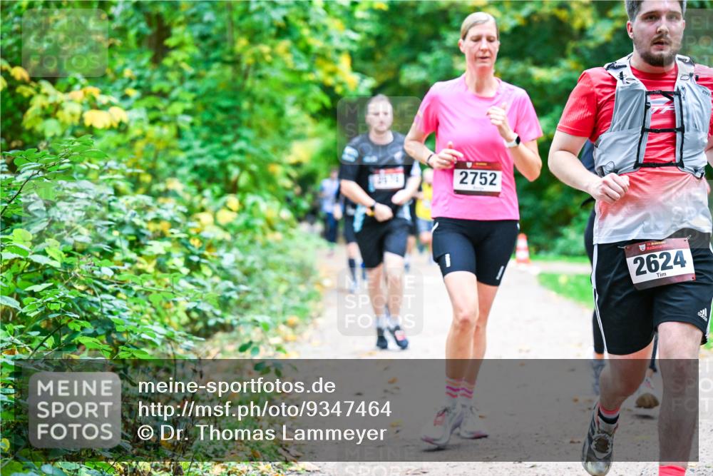 12.10.2025 - Bramfelder Halbmarathon 2025 Dr. Thomas Lammeyer http://msf.ph/oto/9347464 12.10.2025 10:23:53 Laufen 80, 2752, 34, 2624 meine-sportfotos.de