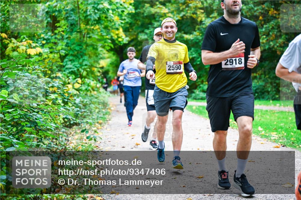 12.10.2025 - Bramfelder Halbmarathon 2025 Dr. Thomas Lammeyer http://msf.ph/oto/9347496 12.10.2025 10:24:01 Laufen 87, 2590, 2918 meine-sportfotos.de