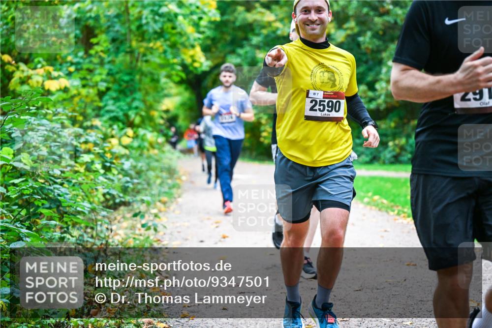 12.10.2025 - Bramfelder Halbmarathon 2025 Dr. Thomas Lammeyer http://msf.ph/oto/9347501 12.10.2025 10:24:01 Laufen 7, 2590, 291 meine-sportfotos.de