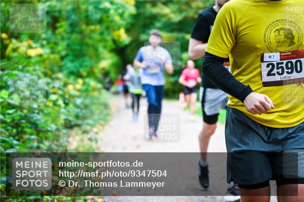 12.10.2025 - Bramfelder Halbmarathon 2025 Dr. Thomas Lammeyer http://msf.ph/oto/9347504 12.10.2025 10:24:02 Laufen 1786, 1859, 7, 2590 meine-sportfotos.de