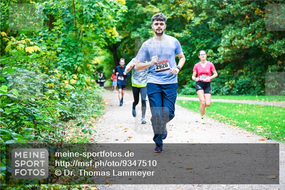 12.10.2025 - Bramfelder Halbmarathon 2025 Dr. Thomas Lammeyer http://msf.ph/oto/9347510 12.10.2025 10:24:03 Laufen 2926, 208 meine-sportfotos.de