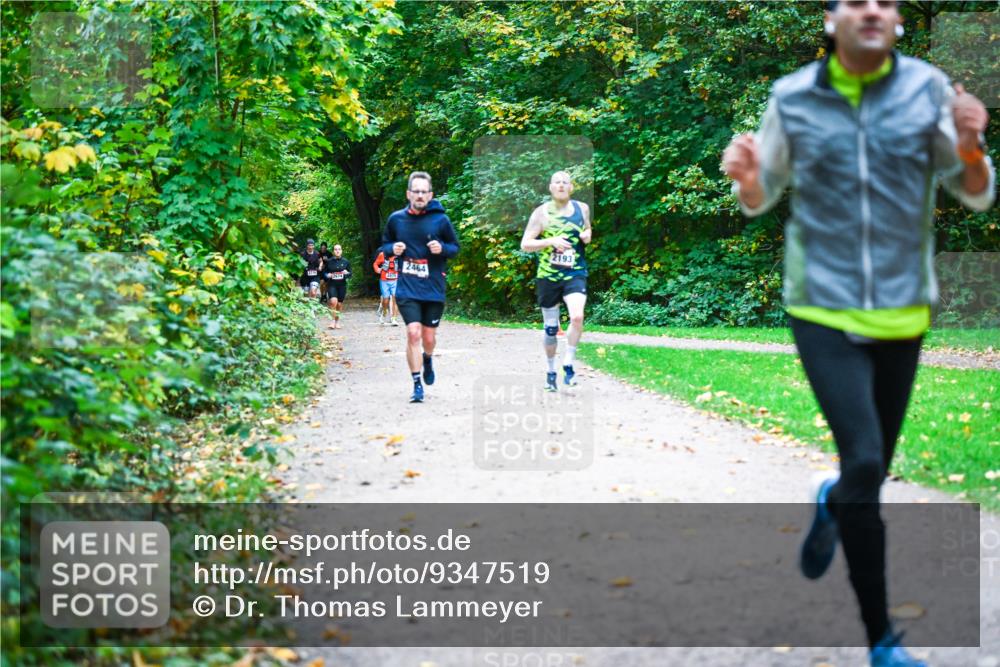 12.10.2025 - Bramfelder Halbmarathon 2025 Dr. Thomas Lammeyer http://msf.ph/oto/9347519 12.10.2025 10:24:05 Laufen 2464, 2193 meine-sportfotos.de