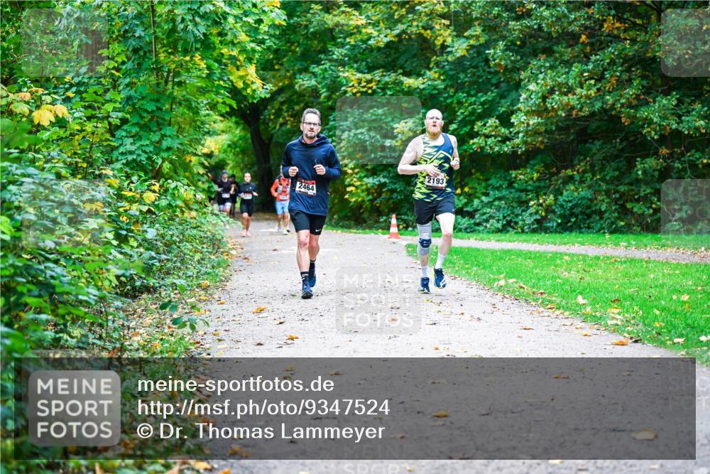 12.10.2025 - Bramfelder Halbmarathon 2025 Dr. Thomas Lammeyer http://msf.ph/oto/9347524 12.10.2025 10:24:06 Laufen 2464, 2193 meine-sportfotos.de