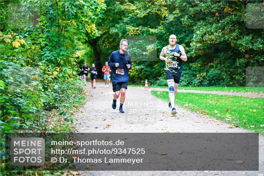 12.10.2025 - Bramfelder Halbmarathon 2025 Dr. Thomas Lammeyer http://msf.ph/oto/9347525 12.10.2025 10:24:06 Laufen 2464, 2193 meine-sportfotos.de