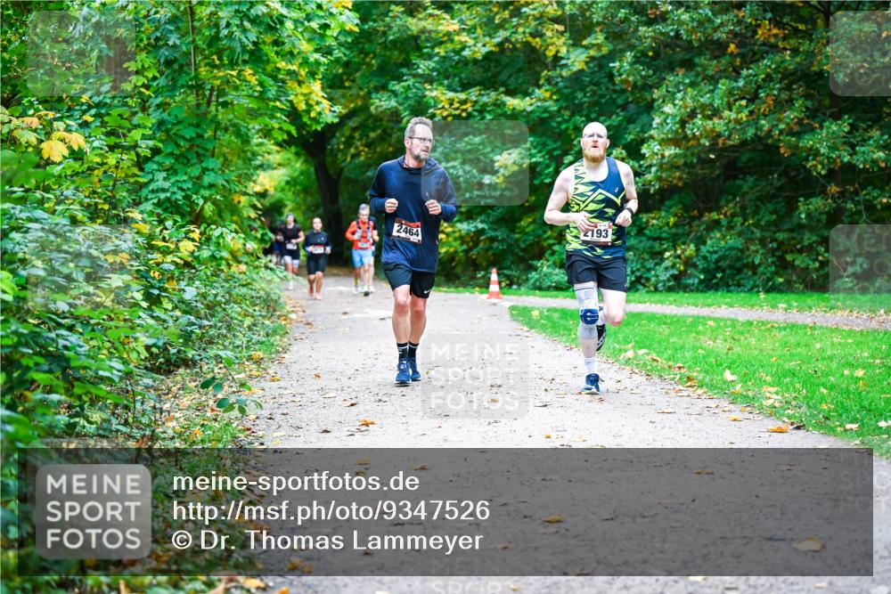 12.10.2025 - Bramfelder Halbmarathon 2025 Dr. Thomas Lammeyer http://msf.ph/oto/9347526 12.10.2025 10:24:06 Laufen 2193, 2464 meine-sportfotos.de