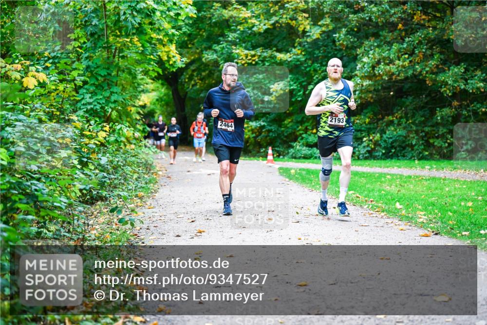 12.10.2025 - Bramfelder Halbmarathon 2025 Dr. Thomas Lammeyer http://msf.ph/oto/9347527 12.10.2025 10:24:06 Laufen 2464, 2193 meine-sportfotos.de