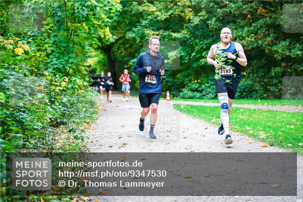 12.10.2025 - Bramfelder Halbmarathon 2025 Dr. Thomas Lammeyer http://msf.ph/oto/9347530 12.10.2025 10:24:07 Laufen 2464, 2193 meine-sportfotos.de