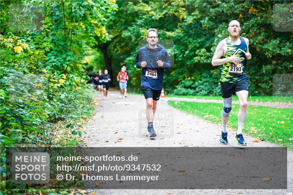 12.10.2025 - Bramfelder Halbmarathon 2025 Dr. Thomas Lammeyer http://msf.ph/oto/9347532 12.10.2025 10:24:07 Laufen 2193, 2464 meine-sportfotos.de