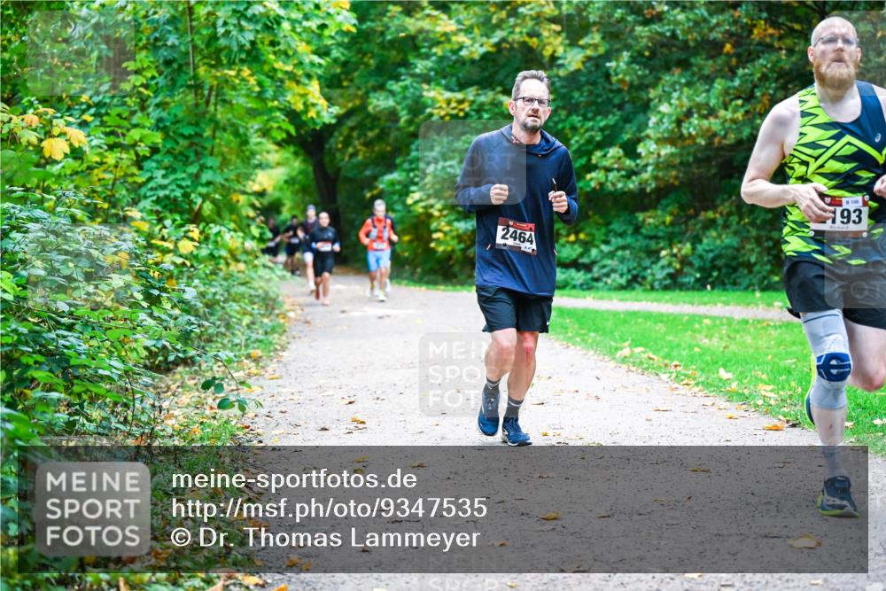 12.10.2025 - Bramfelder Halbmarathon 2025 Dr. Thomas Lammeyer http://msf.ph/oto/9347535 12.10.2025 10:24:08 Laufen 2464, 108, 193 meine-sportfotos.de