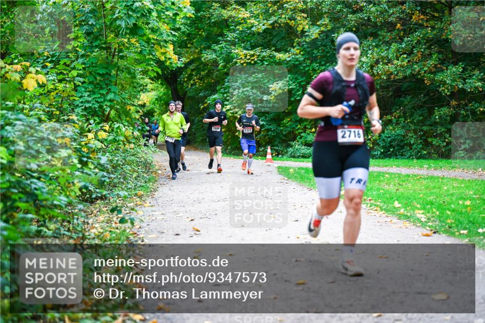 12.10.2025 - Bramfelder Halbmarathon 2025 Dr. Thomas Lammeyer http://msf.ph/oto/9347573 12.10.2025 10:24:17 Laufen 2778, 2322, 2716 meine-sportfotos.de
