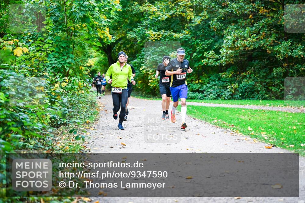 12.10.2025 - Bramfelder Halbmarathon 2025 Dr. Thomas Lammeyer http://msf.ph/oto/9347590 12.10.2025 10:24:19 Laufen 2322, 2680, 2778 meine-sportfotos.de