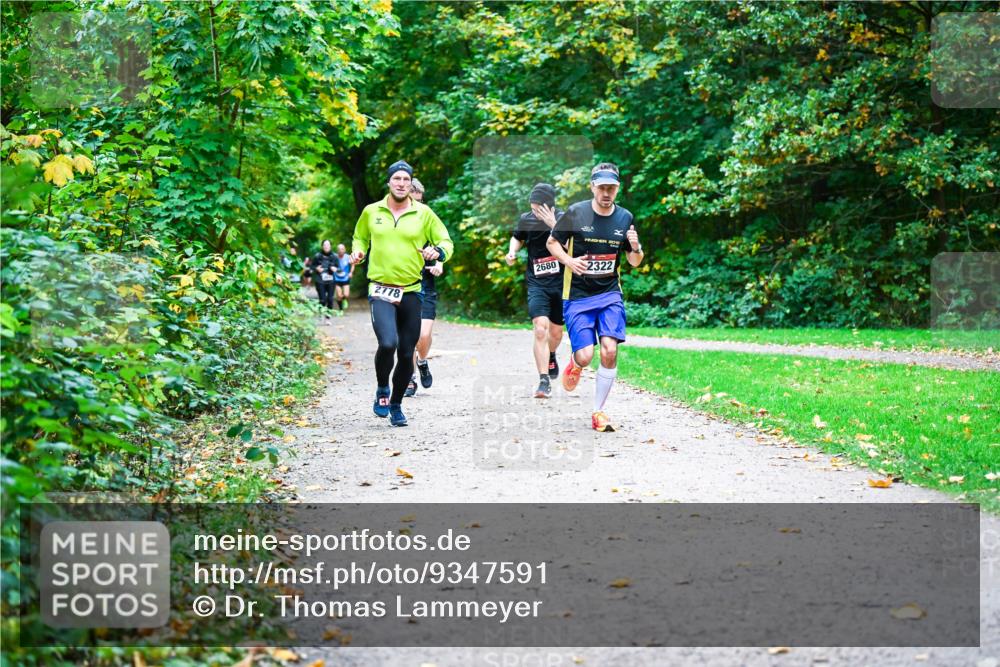 12.10.2025 - Bramfelder Halbmarathon 2025 Dr. Thomas Lammeyer http://msf.ph/oto/9347591 12.10.2025 10:24:19 Laufen 2778, 2680, 2322 meine-sportfotos.de
