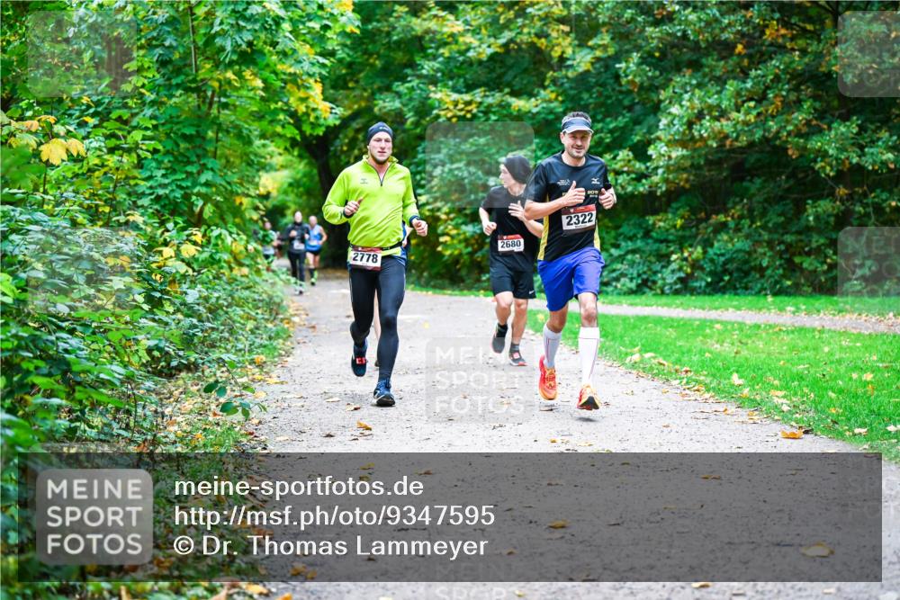 12.10.2025 - Bramfelder Halbmarathon 2025 Dr. Thomas Lammeyer http://msf.ph/oto/9347595 12.10.2025 10:24:20 Laufen 2680, 2778, 2322, 20 meine-sportfotos.de