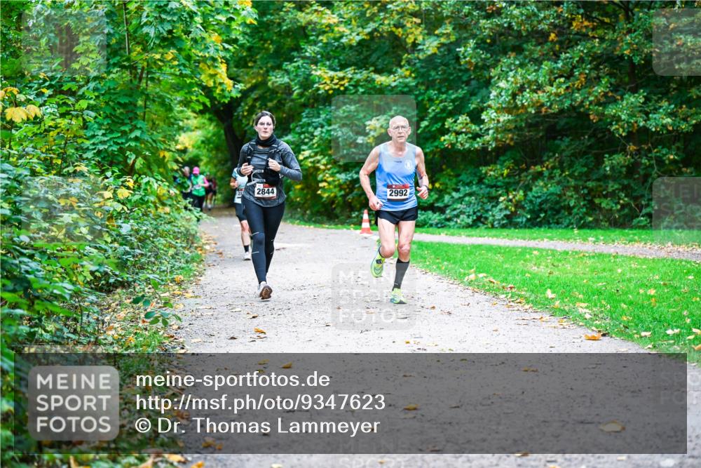 12.10.2025 - Bramfelder Halbmarathon 2025 Dr. Thomas Lammeyer http://msf.ph/oto/9347623 12.10.2025 10:24:28 Laufen 2844, 2992 meine-sportfotos.de