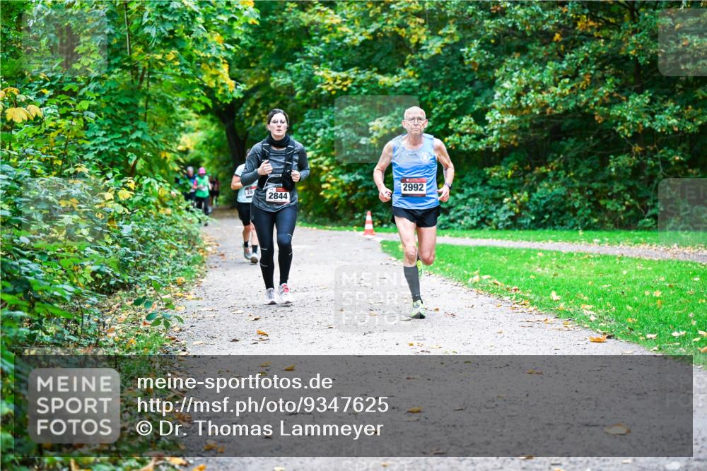 12.10.2025 - Bramfelder Halbmarathon 2025 Dr. Thomas Lammeyer http://msf.ph/oto/9347625 12.10.2025 10:24:28 Laufen 2992, 2844 meine-sportfotos.de