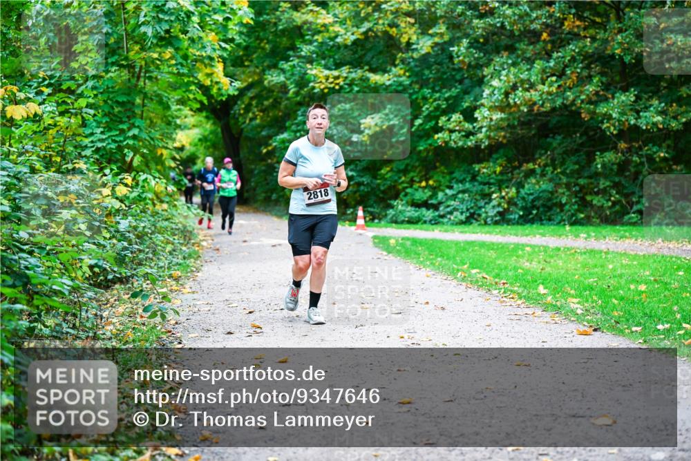 12.10.2025 - Bramfelder Halbmarathon 2025 Dr. Thomas Lammeyer http://msf.ph/oto/9347646 12.10.2025 10:24:32 Laufen 2818 meine-sportfotos.de