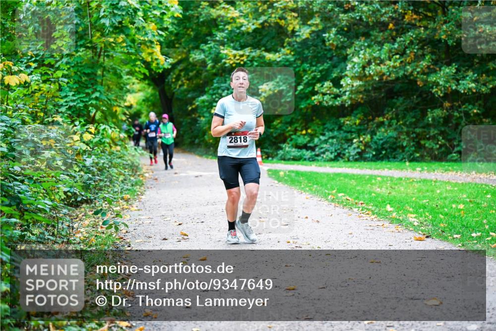 12.10.2025 - Bramfelder Halbmarathon 2025 Dr. Thomas Lammeyer http://msf.ph/oto/9347649 12.10.2025 10:24:32 Laufen 2818 meine-sportfotos.de