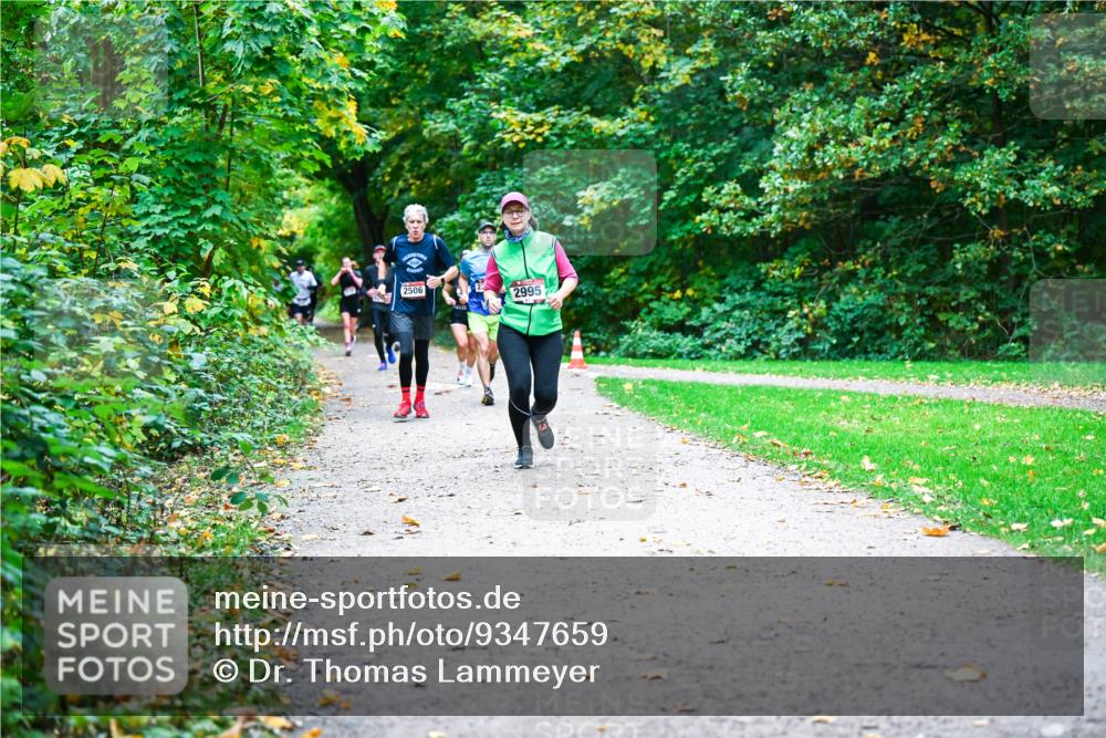 12.10.2025 - Bramfelder Halbmarathon 2025 Dr. Thomas Lammeyer http://msf.ph/oto/9347659 12.10.2025 10:24:37 Laufen 2506, 2995 meine-sportfotos.de