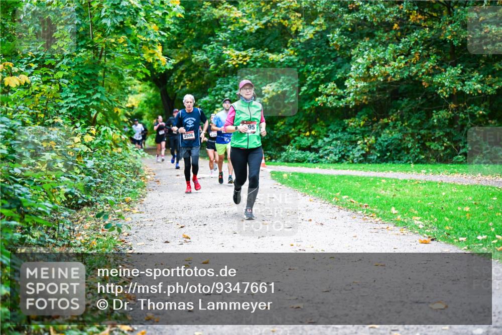 12.10.2025 - Bramfelder Halbmarathon 2025 Dr. Thomas Lammeyer http://msf.ph/oto/9347661 12.10.2025 10:24:38 Laufen 95, 2506 meine-sportfotos.de