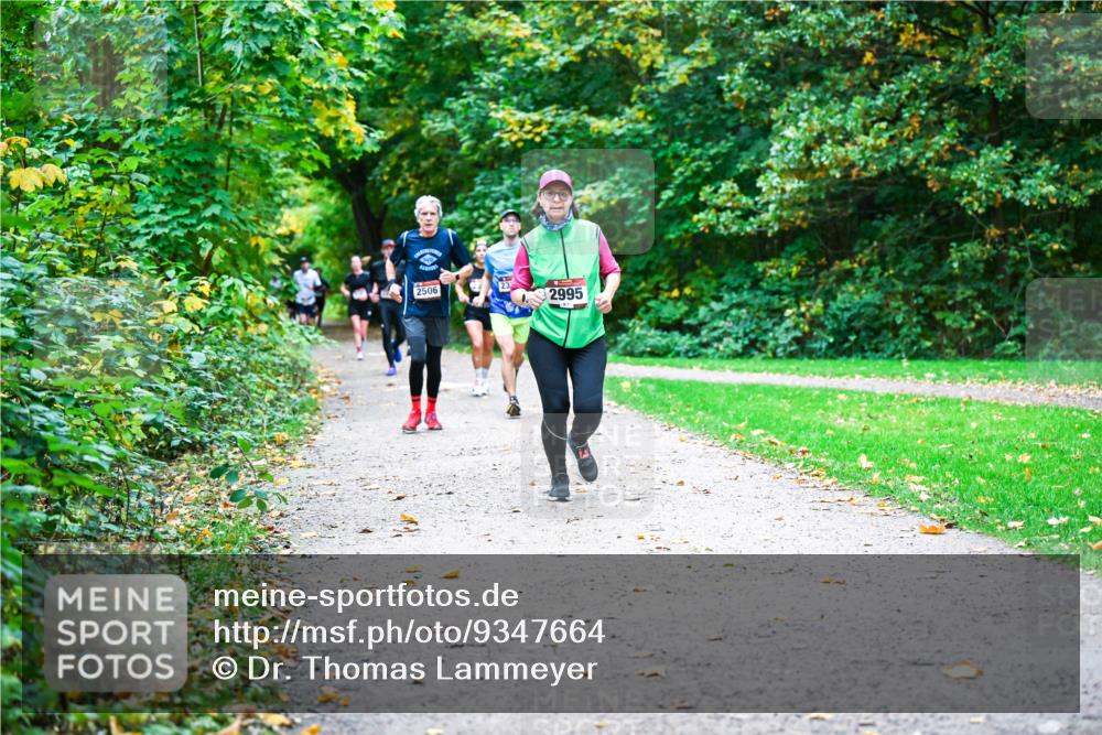 12.10.2025 - Bramfelder Halbmarathon 2025 Dr. Thomas Lammeyer http://msf.ph/oto/9347664 12.10.2025 10:24:38 Laufen 2506, 23, 2995 meine-sportfotos.de