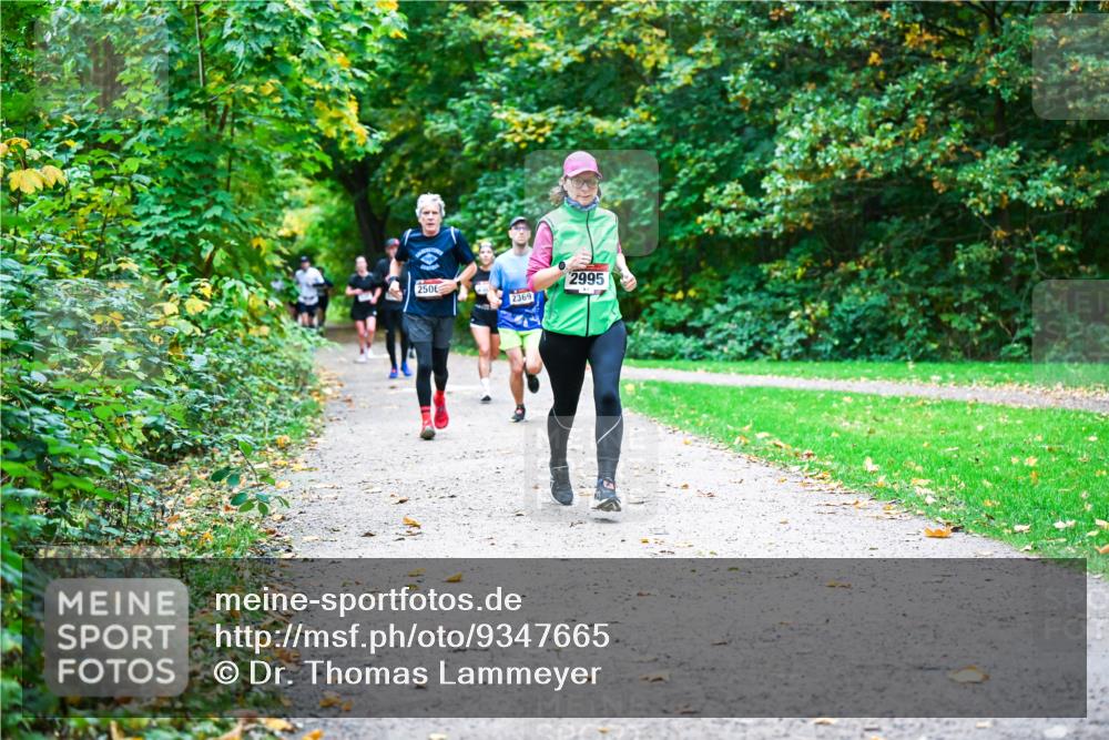 12.10.2025 - Bramfelder Halbmarathon 2025 Dr. Thomas Lammeyer http://msf.ph/oto/9347665 12.10.2025 10:24:38 Laufen 2506, 2369, 2995 meine-sportfotos.de