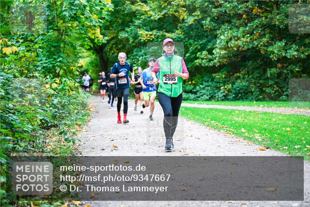 12.10.2025 - Bramfelder Halbmarathon 2025 Dr. Thomas Lammeyer http://msf.ph/oto/9347667 12.10.2025 10:24:38 Laufen 2506, 236, 2995 meine-sportfotos.de