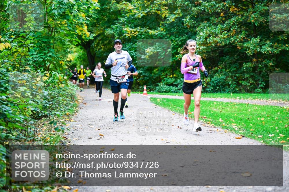 12.10.2025 - Bramfelder Halbmarathon 2025 Dr. Thomas Lammeyer http://msf.ph/oto/9347726 12.10.2025 10:24:49 Laufen 41, 2681 meine-sportfotos.de