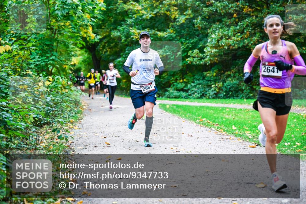 12.10.2025 - Bramfelder Halbmarathon 2025 Dr. Thomas Lammeyer http://msf.ph/oto/9347733 12.10.2025 10:24:50 Laufen 2641, 2681 meine-sportfotos.de