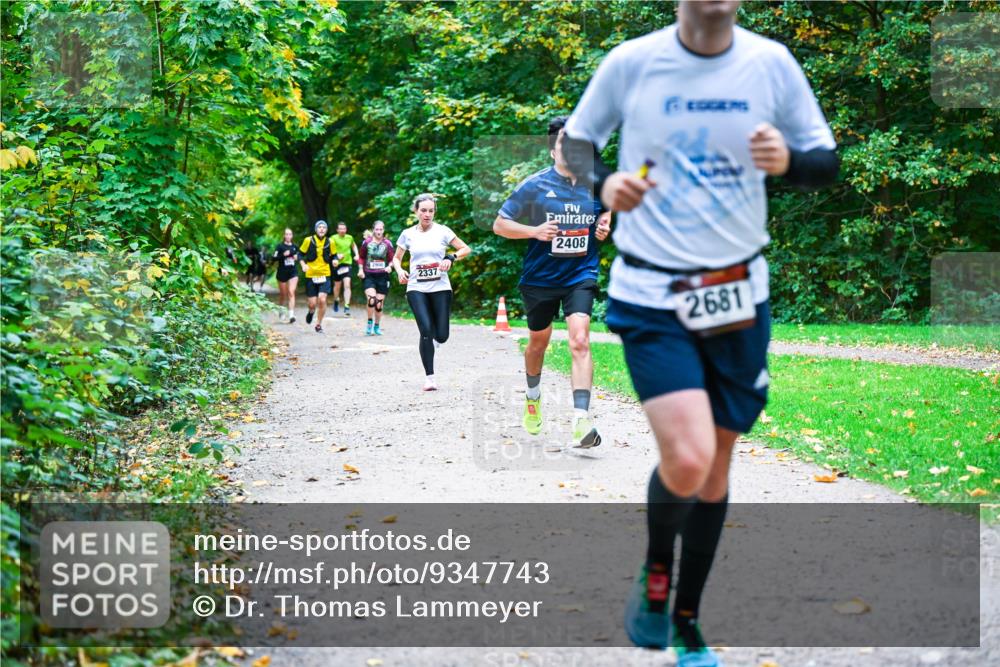 12.10.2025 - Bramfelder Halbmarathon 2025 Dr. Thomas Lammeyer http://msf.ph/oto/9347743 12.10.2025 10:24:51 Laufen 2337, 2408, 2681 meine-sportfotos.de