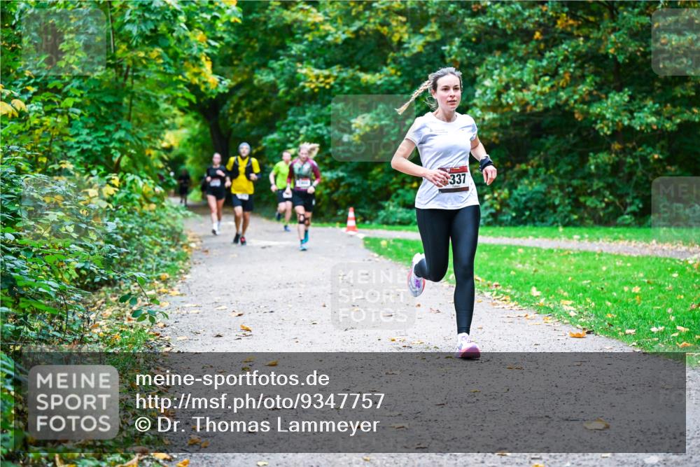 12.10.2025 - Bramfelder Halbmarathon 2025 Dr. Thomas Lammeyer http://msf.ph/oto/9347757 12.10.2025 10:24:54 Laufen 337 meine-sportfotos.de