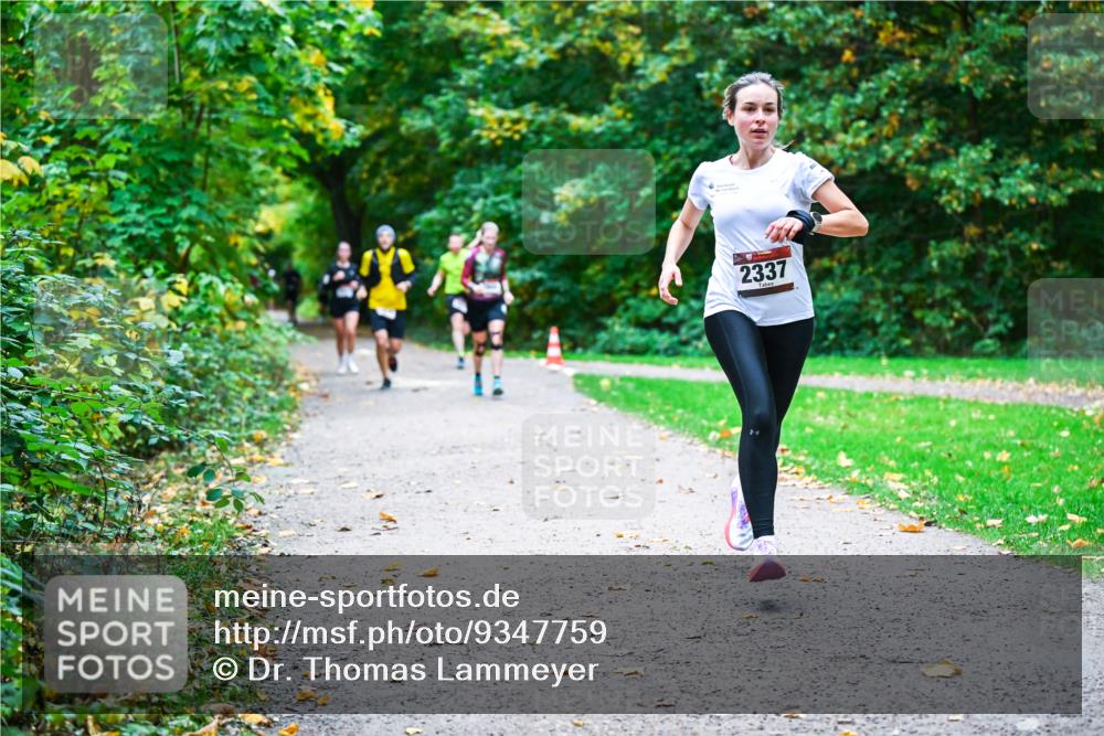 12.10.2025 - Bramfelder Halbmarathon 2025 Dr. Thomas Lammeyer http://msf.ph/oto/9347759 12.10.2025 10:24:54 Laufen 2337 meine-sportfotos.de