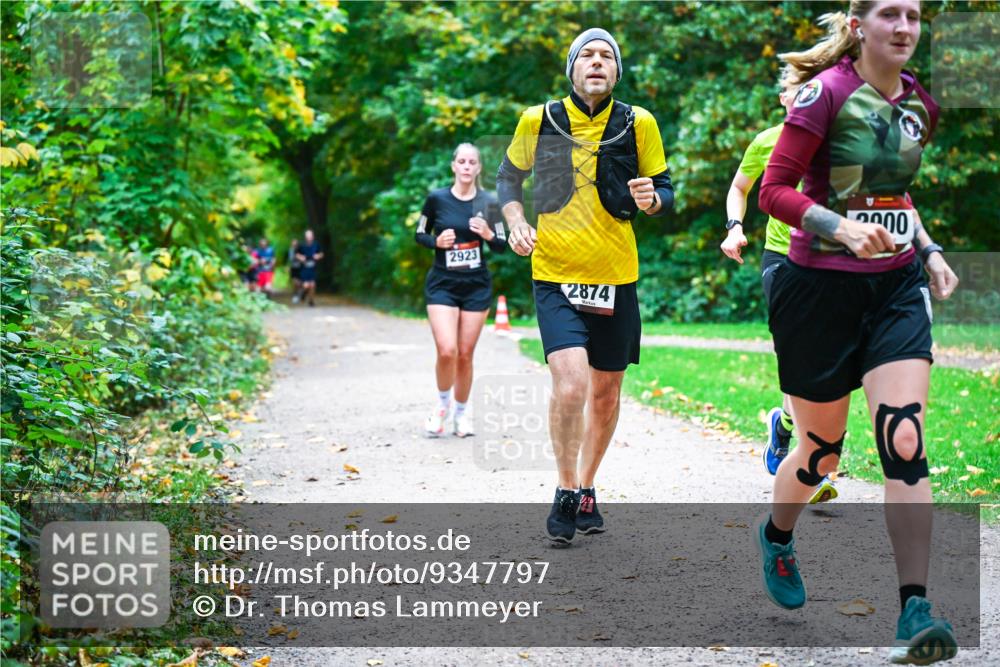 12.10.2025 - Bramfelder Halbmarathon 2025 Dr. Thomas Lammeyer http://msf.ph/oto/9347797 12.10.2025 10:25:00 Laufen 2923, 2874 meine-sportfotos.de