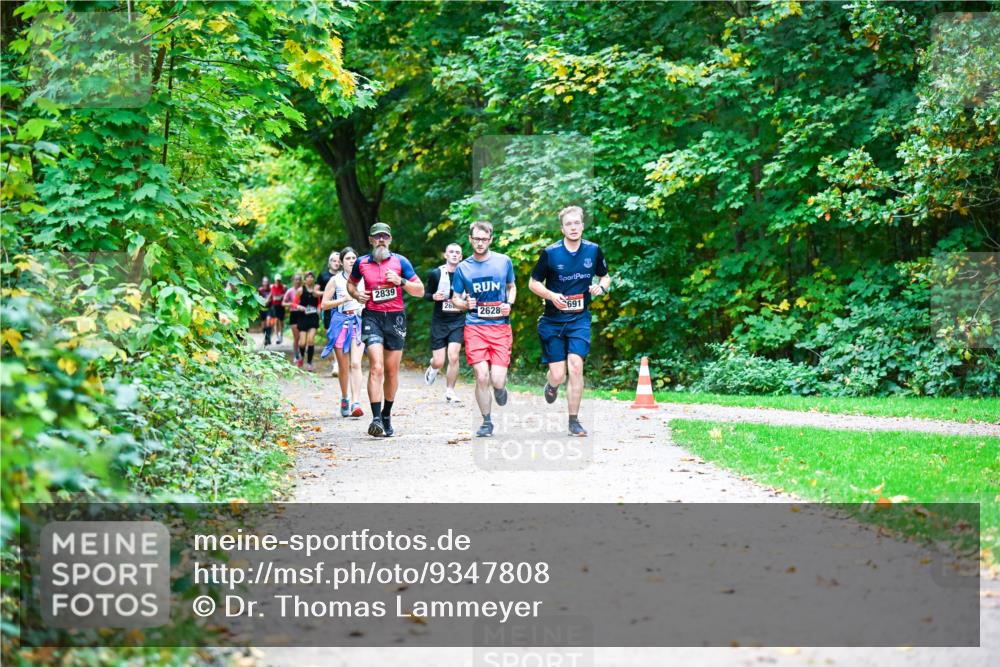 12.10.2025 - Bramfelder Halbmarathon 2025 Dr. Thomas Lammeyer http://msf.ph/oto/9347808 12.10.2025 10:25:07 Laufen 2839, 26, 2628, 691 meine-sportfotos.de