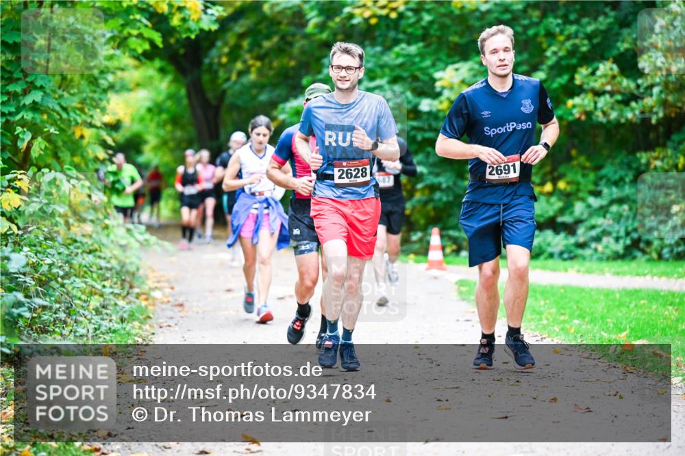 12.10.2025 - Bramfelder Halbmarathon 2025 Dr. Thomas Lammeyer http://msf.ph/oto/9347834 12.10.2025 10:25:11 Laufen 2024, 2628, 647, 2691 meine-sportfotos.de