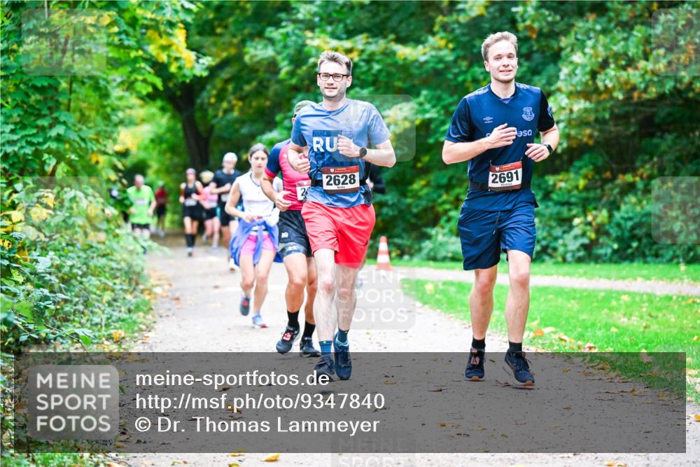 12.10.2025 - Bramfelder Halbmarathon 2025 Dr. Thomas Lammeyer http://msf.ph/oto/9347840 12.10.2025 10:25:11 Laufen 2024, 2628, 2691 meine-sportfotos.de