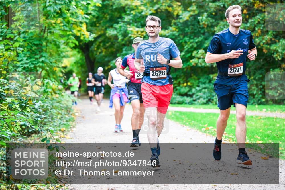 12.10.2025 - Bramfelder Halbmarathon 2025 Dr. Thomas Lammeyer http://msf.ph/oto/9347846 12.10.2025 10:25:12 Laufen 2024, 283, 2628, 2691 meine-sportfotos.de